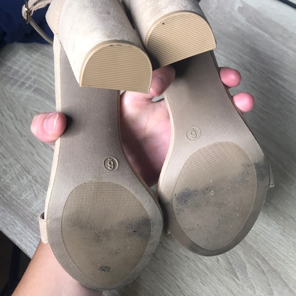 LULUs nude heals - Picture 3 of 5